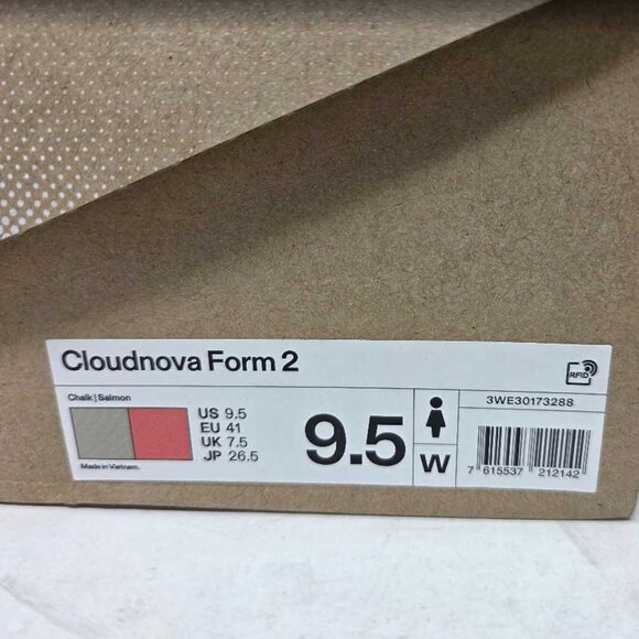 New 9.5 ON Cloudnova Form 2 sneakers in Chalk / Salmon from Anthropologie - Picture 3 of 11